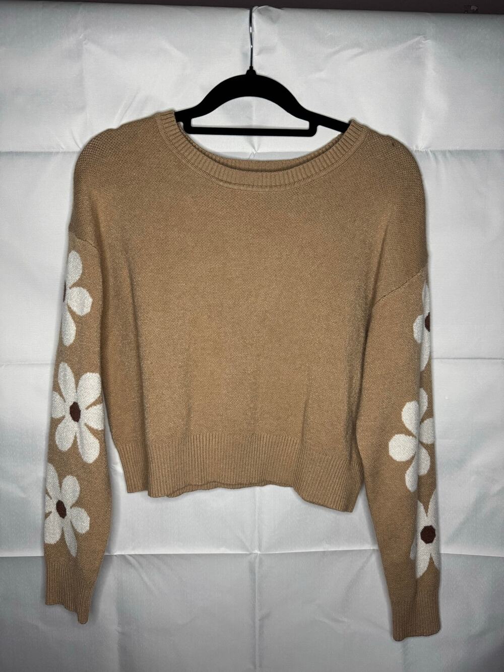 Love Tree Womens S Super Soft Coquette Cropped Brown Flower Sweater